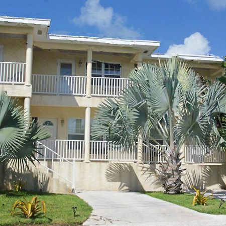 Sapphire Garden Townhouses Джорджтаун Экстерьер фото