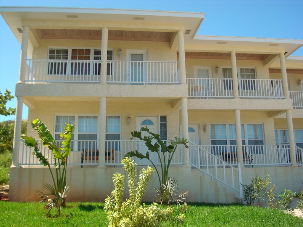Sapphire Garden Townhouses Джорджтаун Экстерьер фото